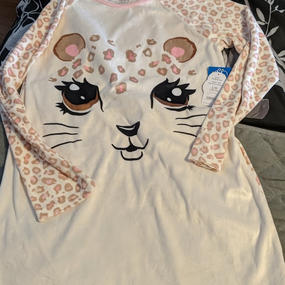 Girls nightgown